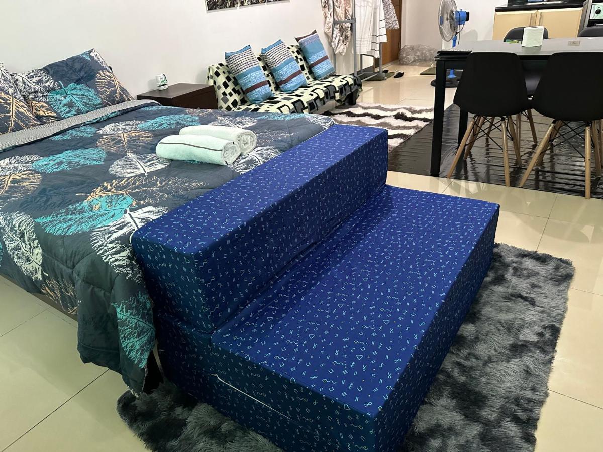 Morgan Residences 1bed With Netflix Near Venice Mall Taguig Manila