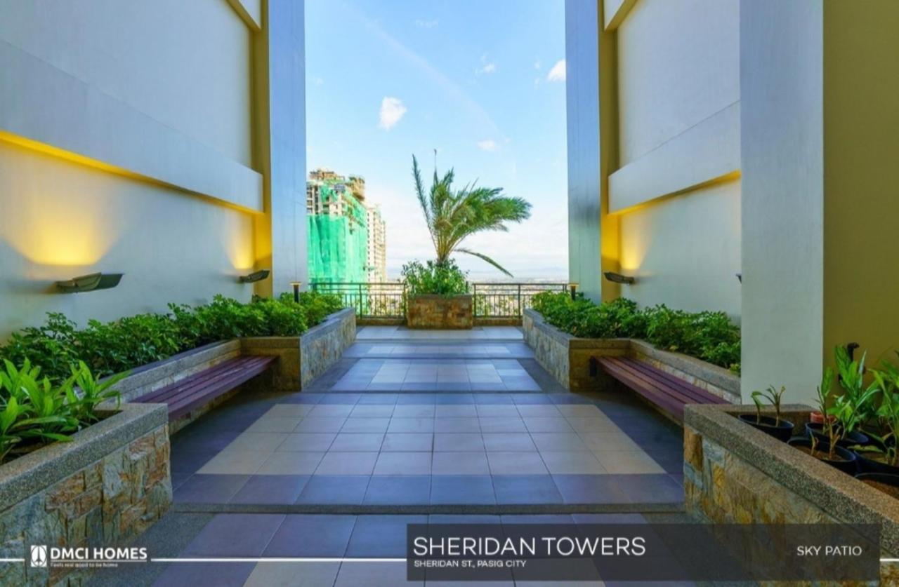 Condo Apartment *