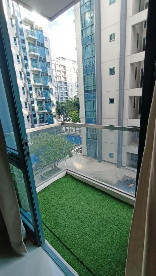 Hilander's Condotel Near Terminal 3 Airport