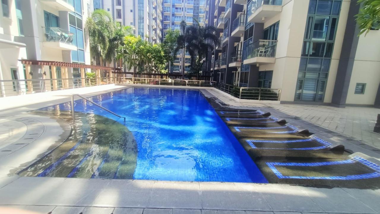 Hilander's Condotel Near Terminal 3 Airport Manila