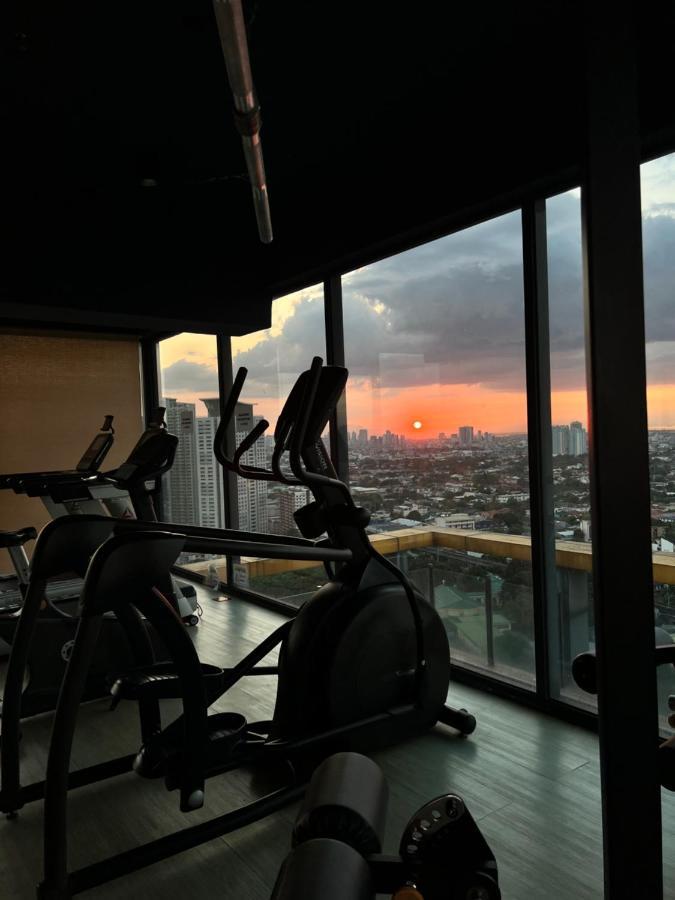 Cozy Spacious Hotel Type Condo With Ps5 Smart Tv And Wifi Manila