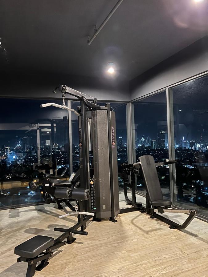 Cozy Spacious Hotel Type Condo With Ps5 Smart Tv And Wifi Manila