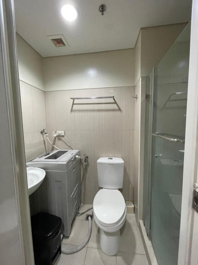 Apartment Staycation Shell Residences