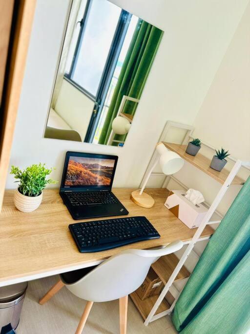 Apartment Cozy 1br At Shore 2 With Balcony *
