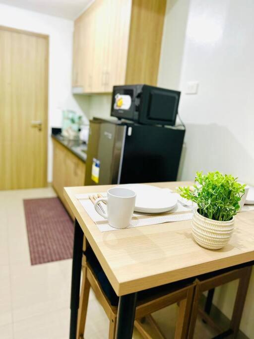 Cozy 1br At Shore 2 With Balcony Manila