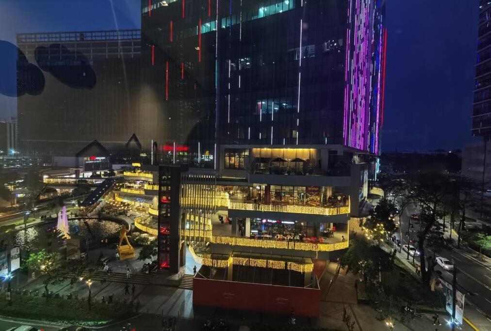 One Uptown 2-bed 1br W/xbox, Netflix In Bgc Apartment *