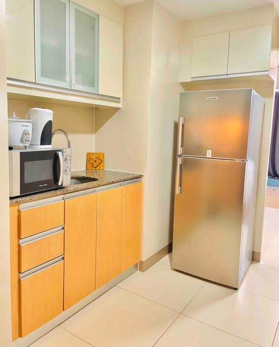 One Uptown 2-bed 1br W/xbox, Netflix In Bgc Apartment Manila