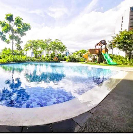 Apartment Air Luxury Makati Cbd With Balcony *