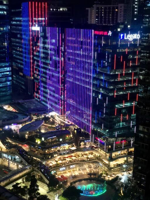 Great Value In Uptown Parksuites Bgc 1br,washer,netflix * Manila