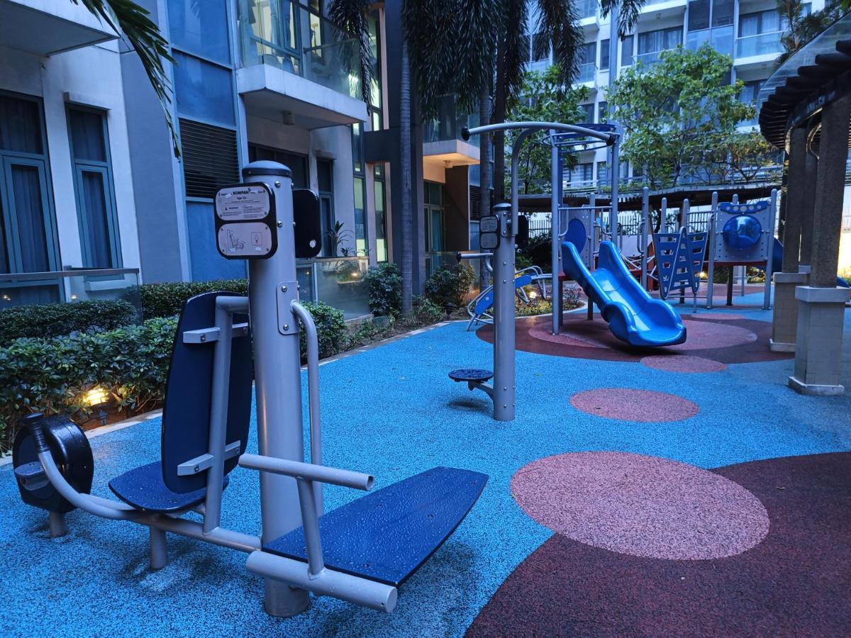 1br At Two Palmtree Across Airport Terminal 3 *