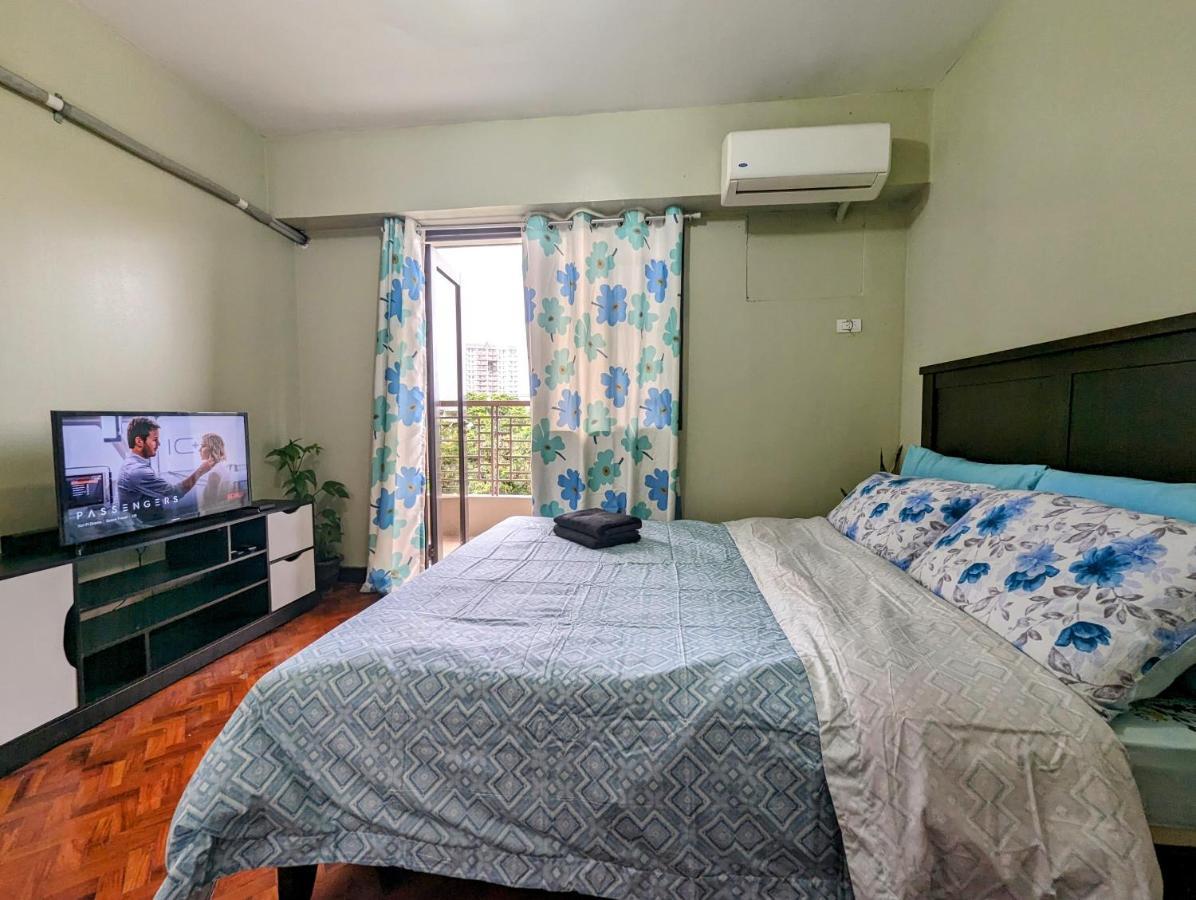 Acacia Estates' The Getaway Taguig Jade Tower Apartment *