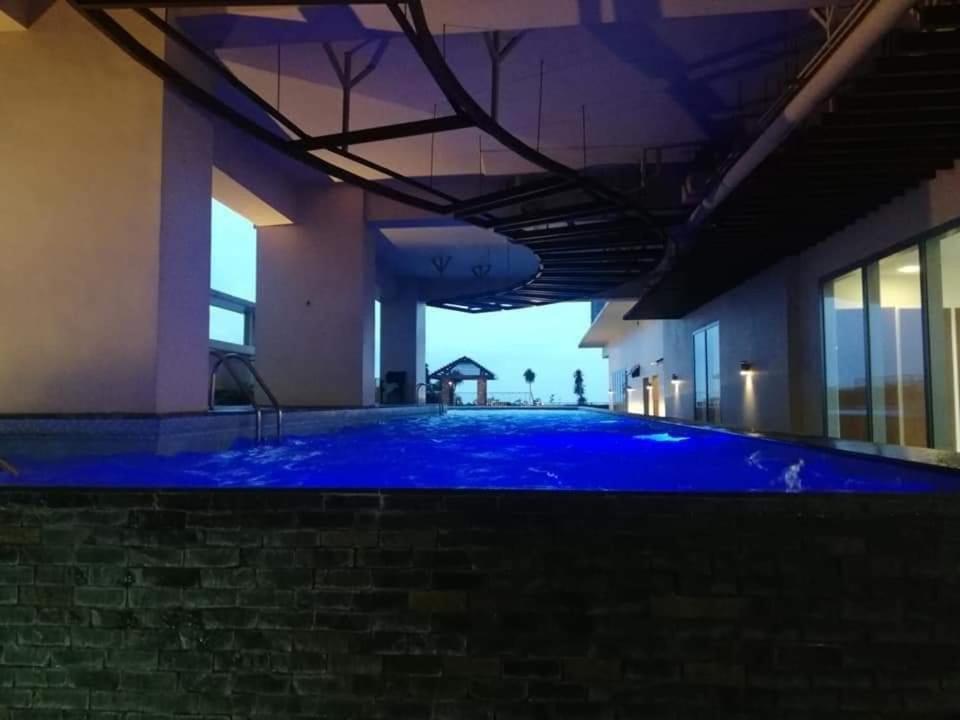 Grand Riviera Suites Infront Of Us Embassy - 2Br Manila