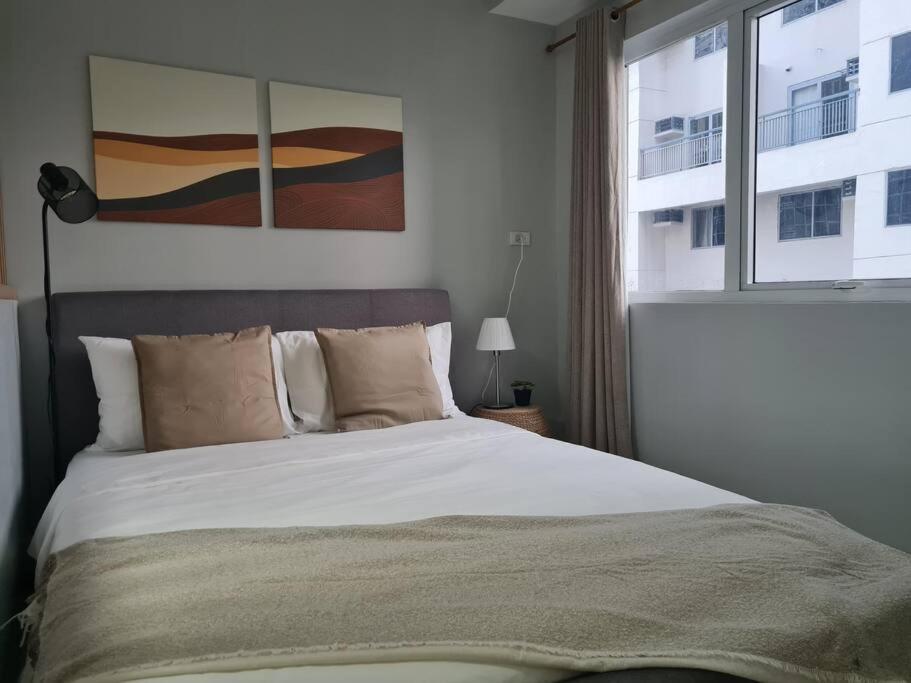 Homey Unit In Bgc - B Soma Nt * Manila