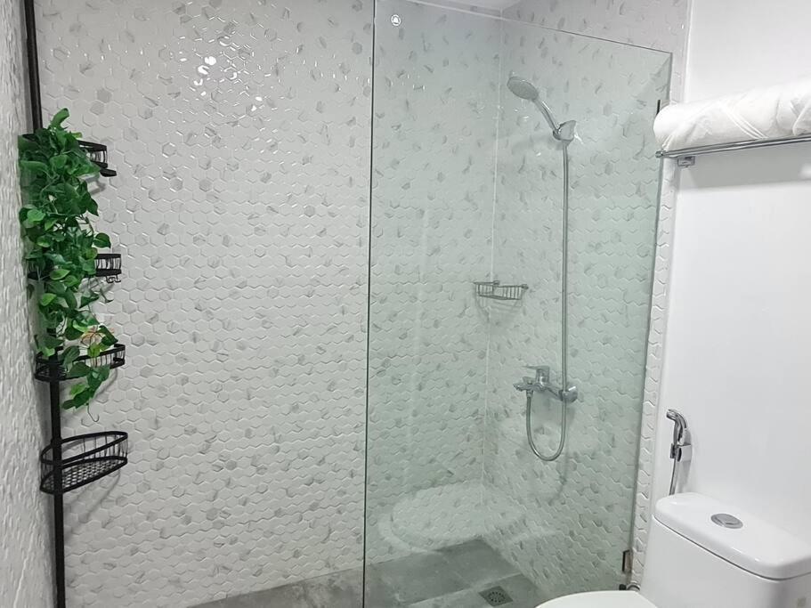 Apartment Homey Unit In Bgc - B Soma Nt
