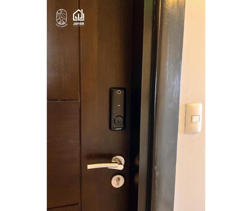 Eastwood Penthouse Studio With View, Netflix And Fast Wi-fi *