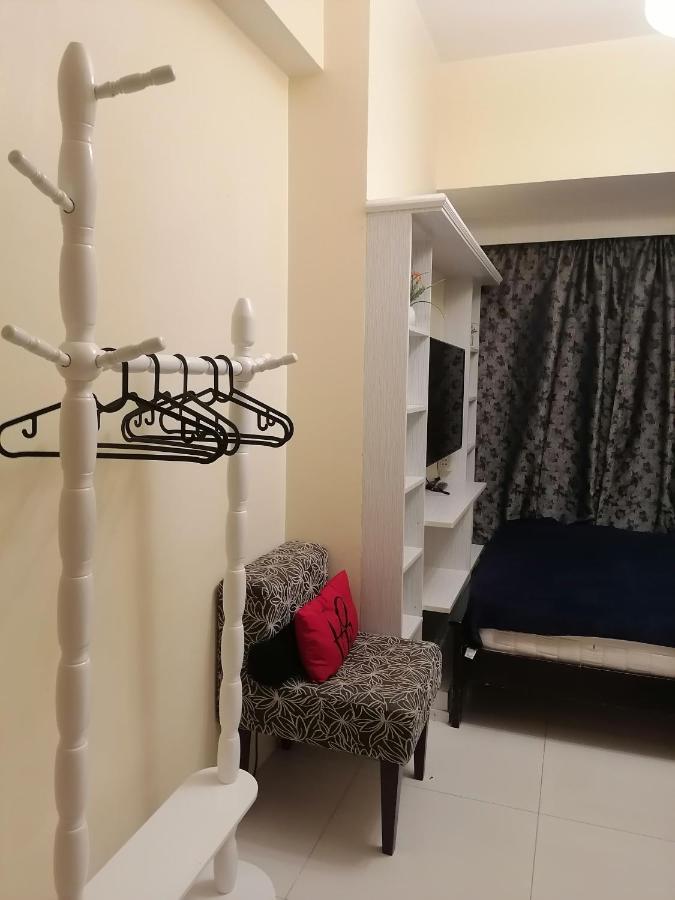 Snugglepod Condotel - Grand Riviera Suites, Us Embassy Manila, Roxas Blvd