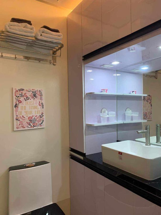 Hotel Four Angels' Staycation In Trees Residences Near Sm Fairview