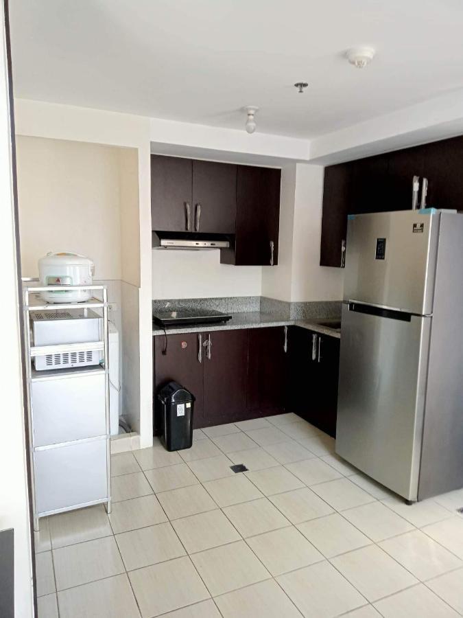 3 Bedrooms Access Penthouse Unit Apartment *