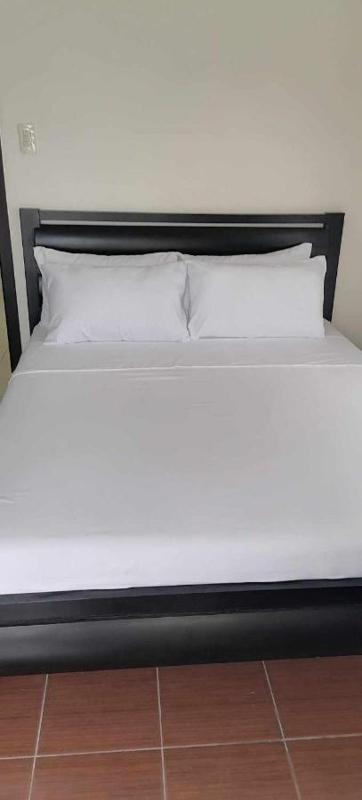 Apartment 3 Bedrooms Access Penthouse Unit Manila