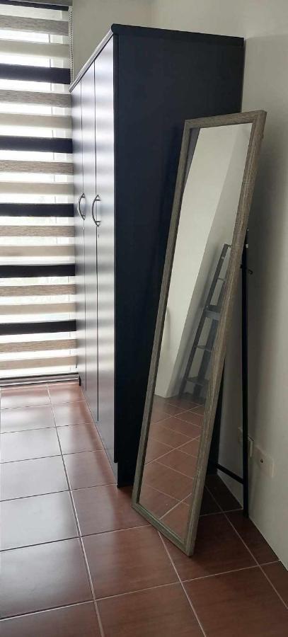3 Bedrooms Access Penthouse Unit Apartment Manila