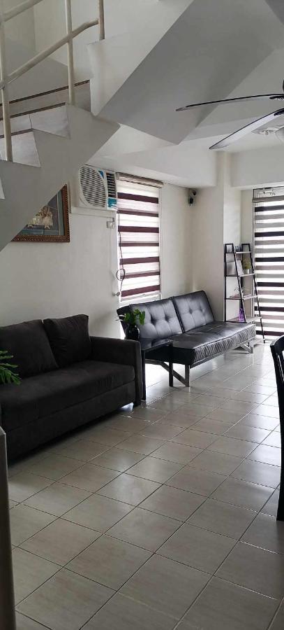 3 Bedrooms Access Penthouse Unit Manila