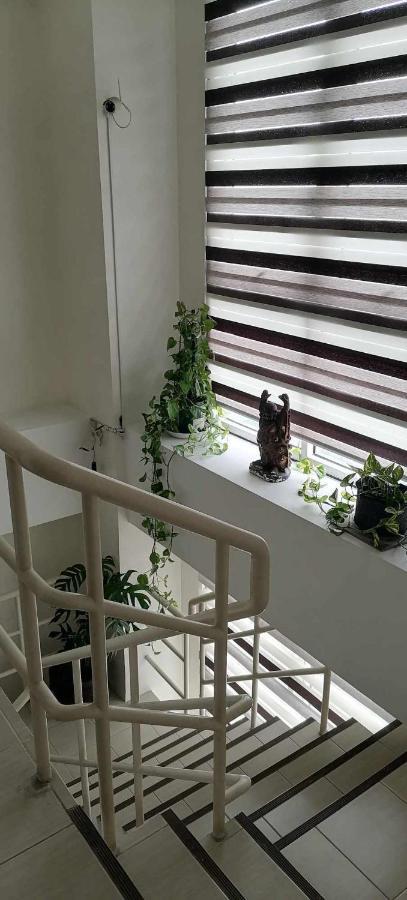 3 Bedrooms Access Penthouse Unit Apartment Manila