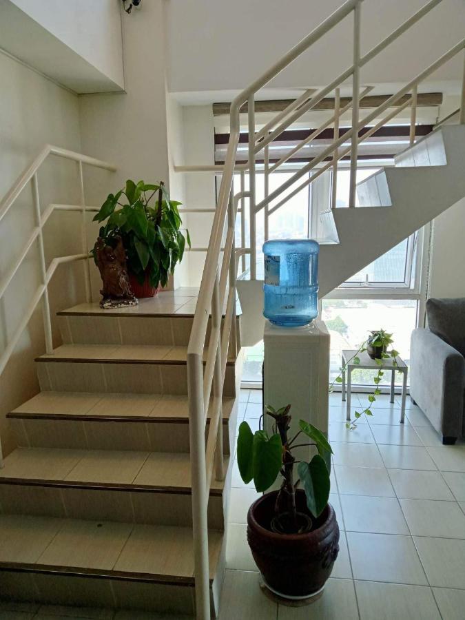 Apartment 3 Bedrooms Access Penthouse Unit Manila