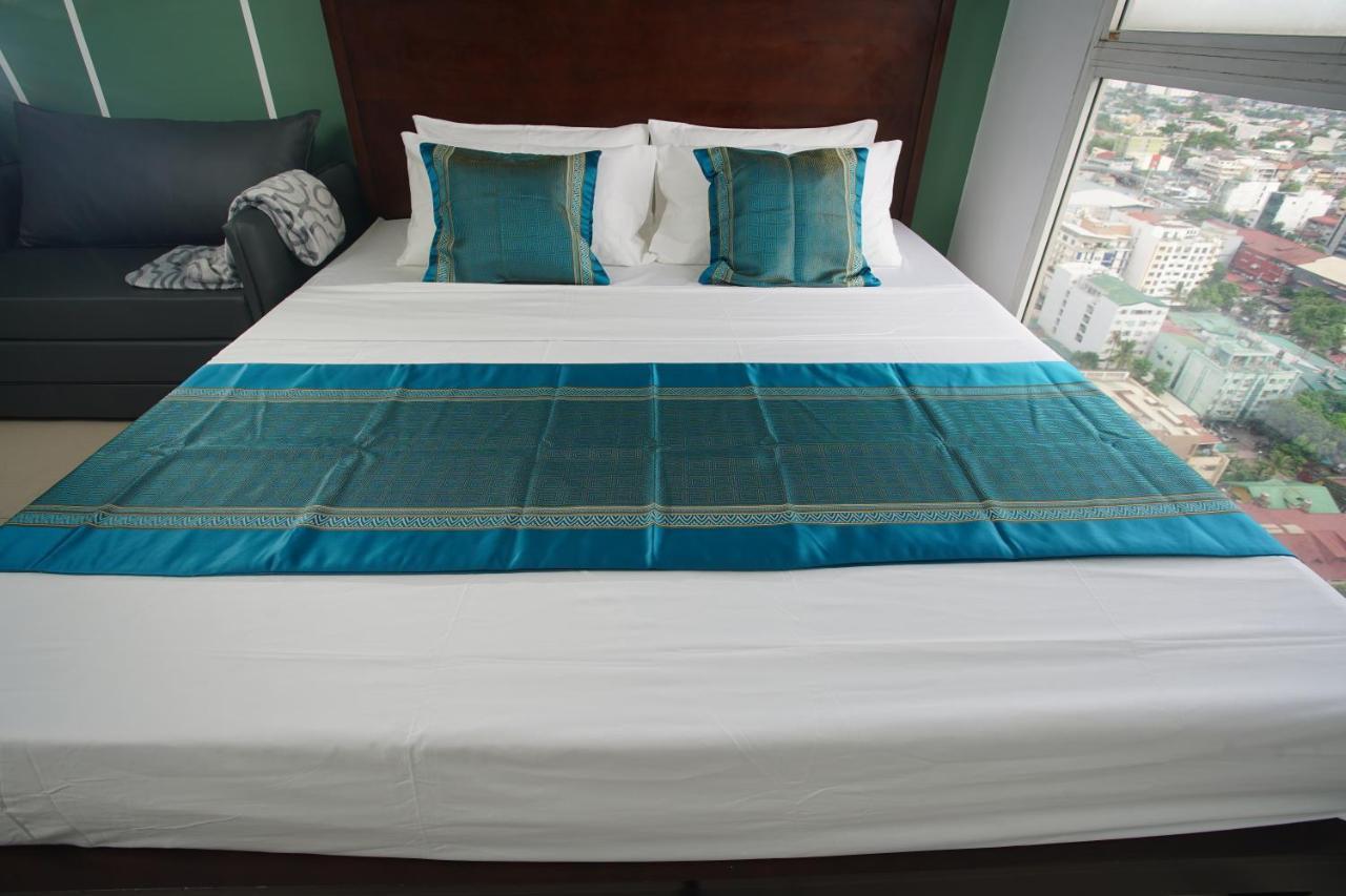 Goldland Millenia Suites 3020 *