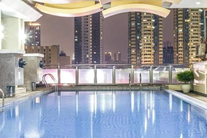 Aparthotel Affordable Bay & Lights View With Free Pool Access