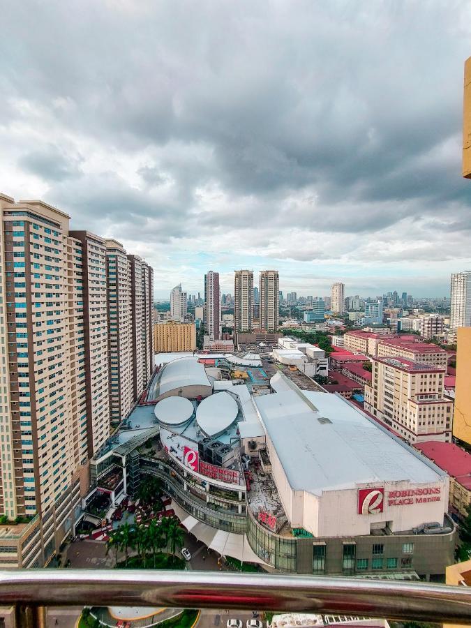 Budget Staycation With Free Pool And Gym Access Very Near Us Embassy, Robinsons Manila, Zoo, Up Pgh Manila