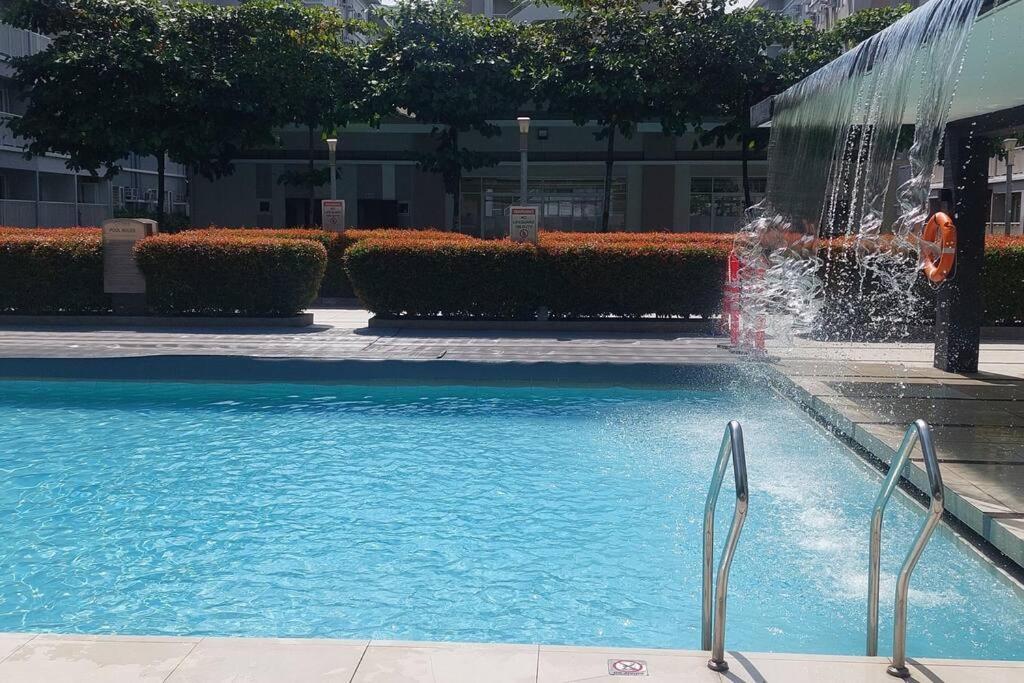 Combined Unit With 2 Bedroom At Trees Residences Apartment