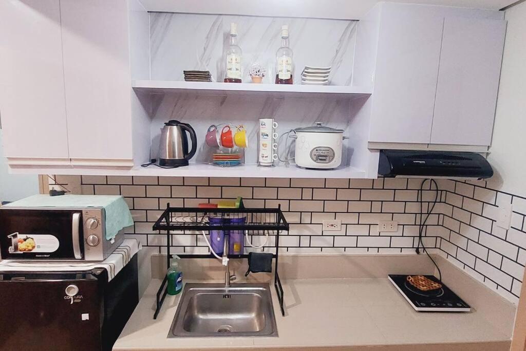 Combined Unit With 2 Bedroom At Trees Residences Apartment *