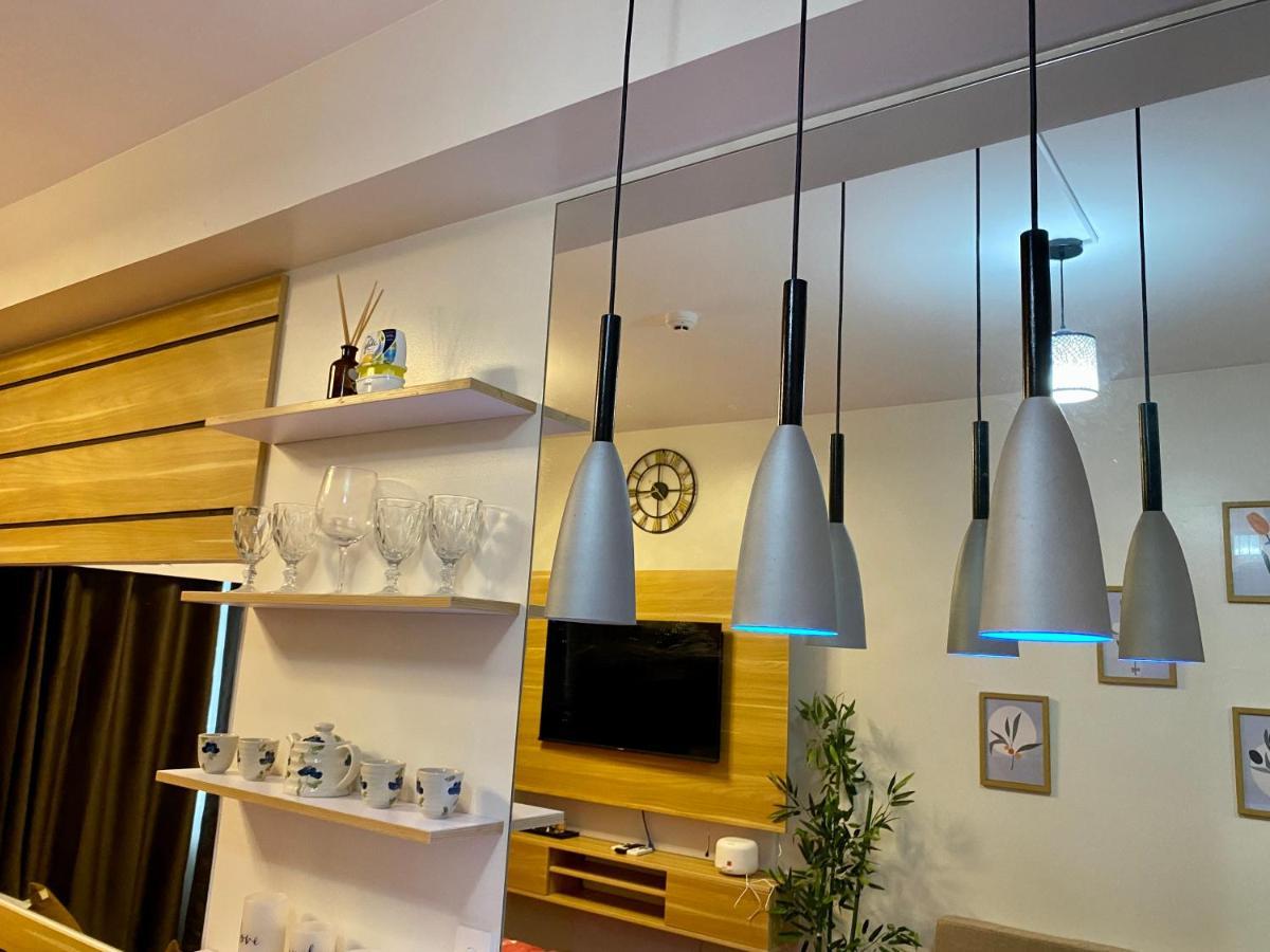 Apartment Woodland Elegance Retreat Symphony Of Artistry With Blazing Fast 300 Mbps Manila
