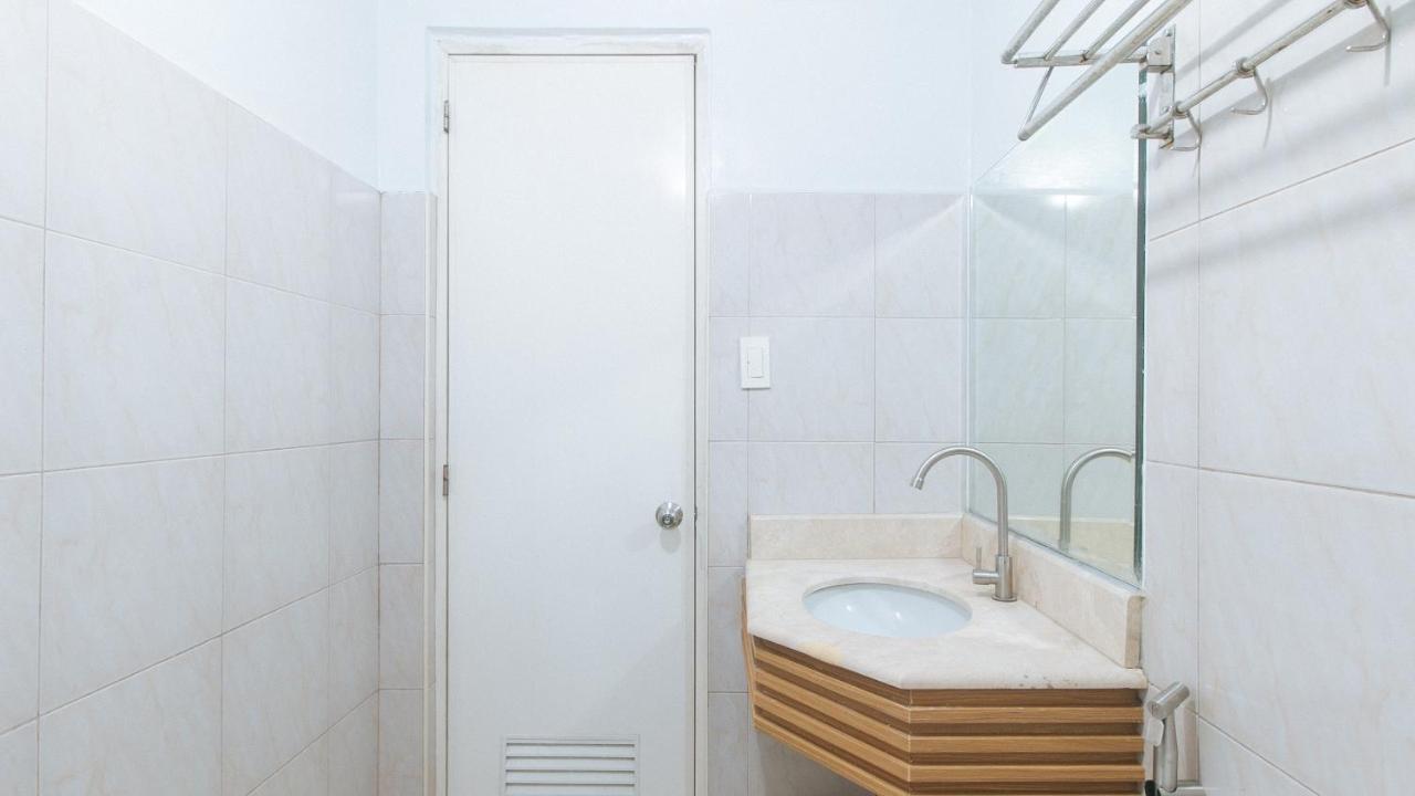 Hotel Reddoorz At Bp International Powerhouse Inc Near Sm Manila