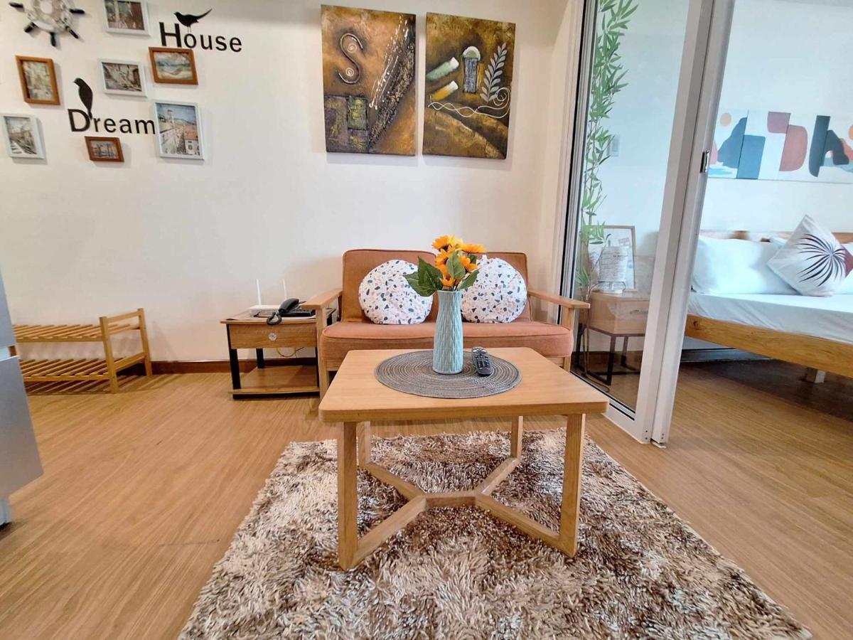 Cozy 1br With City And Nature View In Azure Apartment *