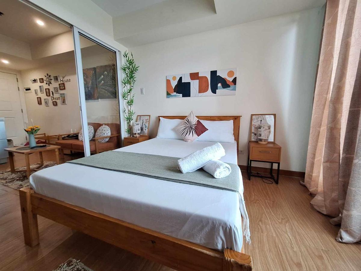 Cozy 1br With City And Nature View In Azure * Manila