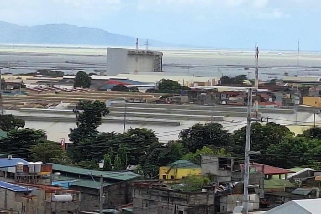 Apartment Cozy 1br With City And Nature View In Azure Manila