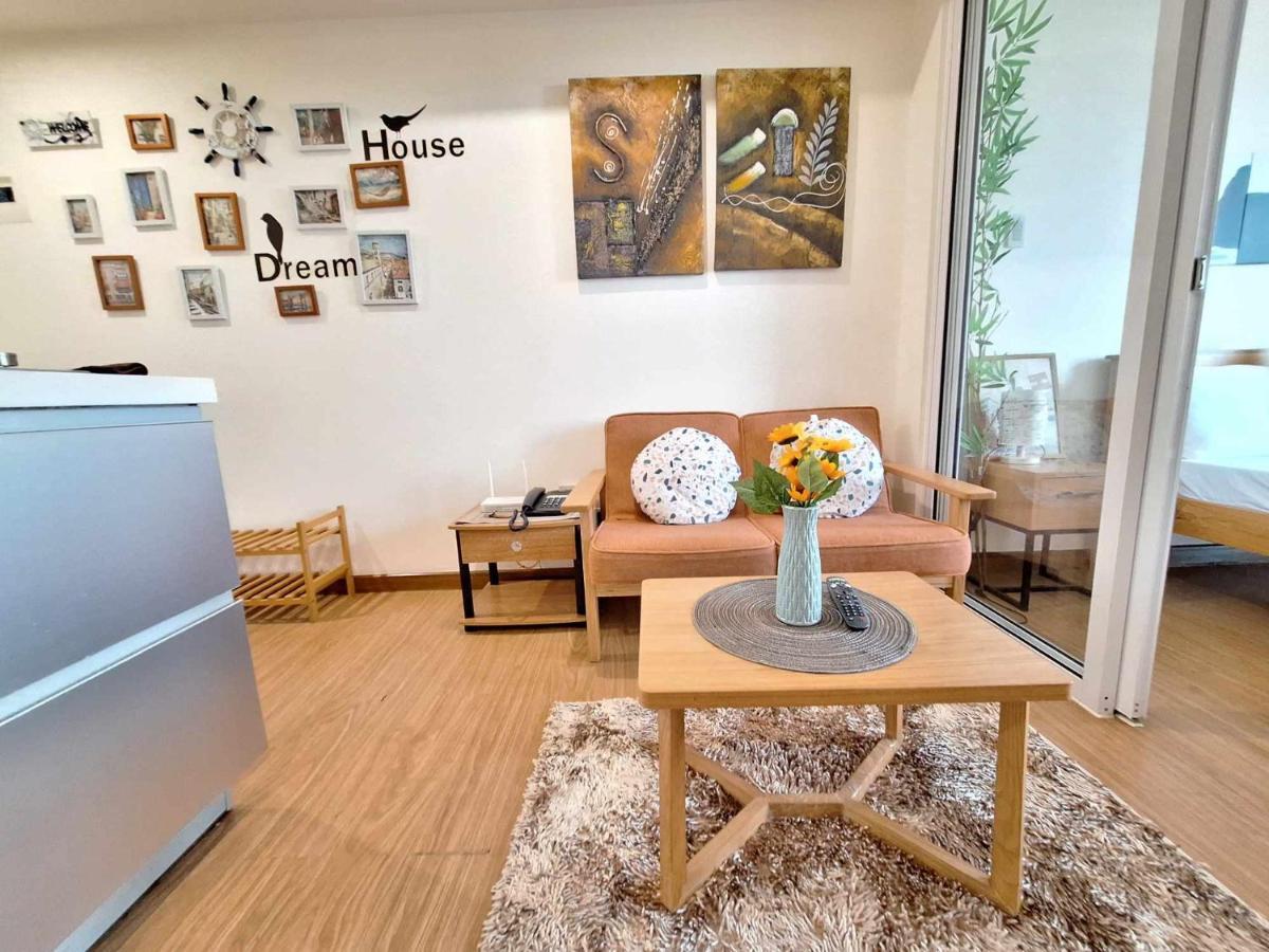 Cozy 1br With City And Nature View In Azure