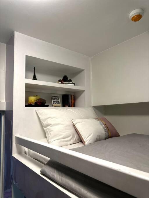 New & Spacious Unit In Qc W/ Wifi & Netflix *