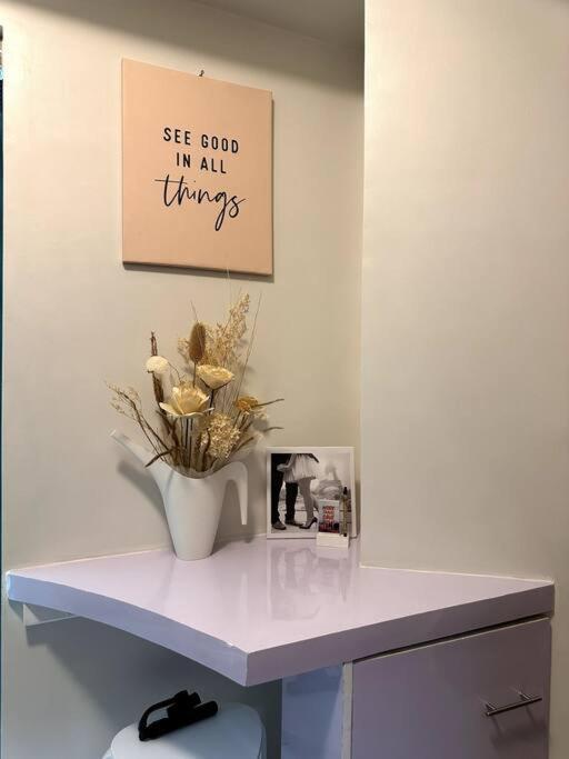 Apartment New & Spacious Unit In Qc W/ Wifi & Netflix Manila