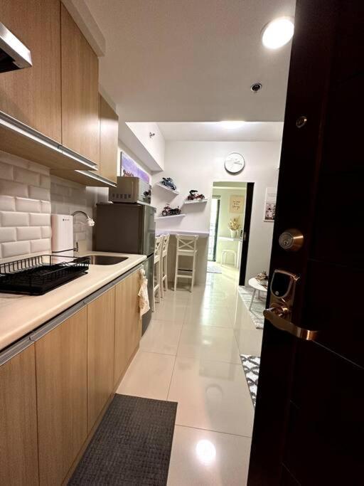 New & Spacious Unit In Qc W/ Wifi & Netflix Apartment *