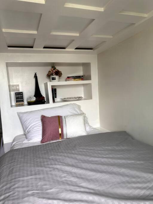 Apartment New & Spacious Unit In Qc W/ Wifi & Netflix