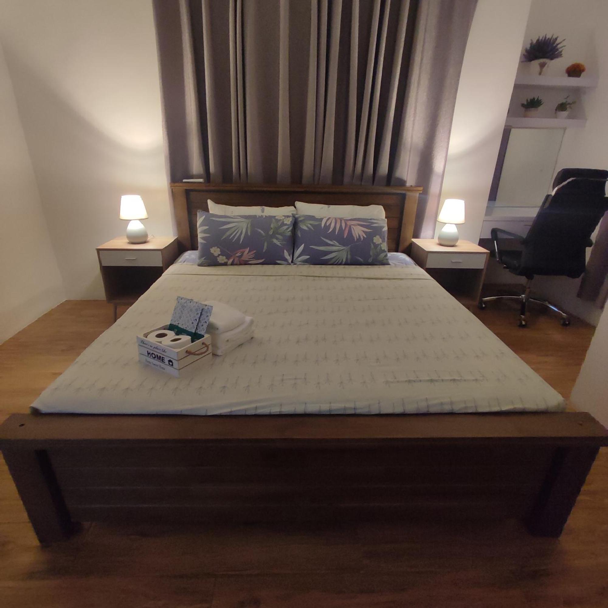Luxury Spacious 2br In Salcedo Village Apartment
