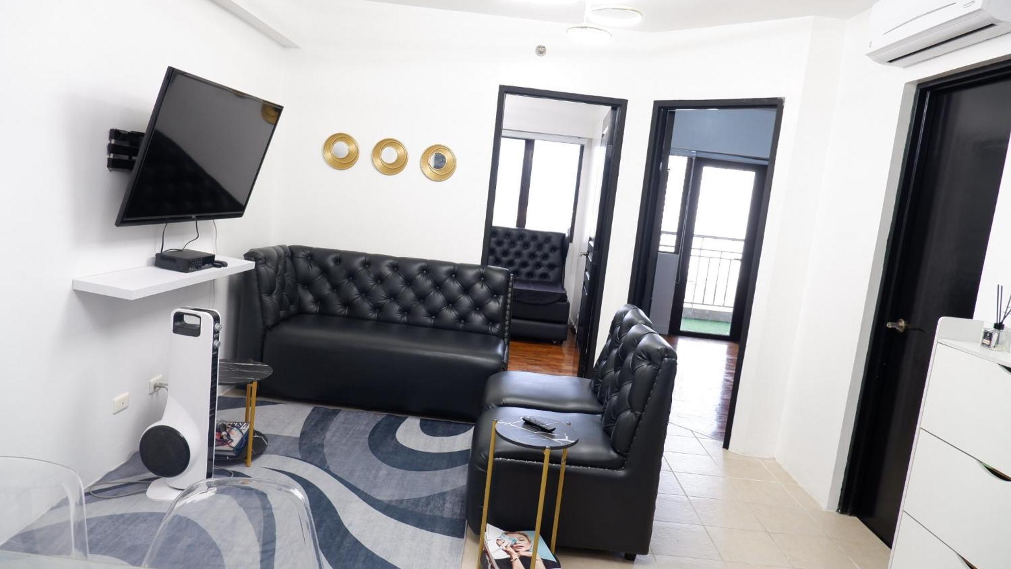 2br Near Bgc & Makati. Karaoke, Netflix, Amazon Prime Apartment Manila