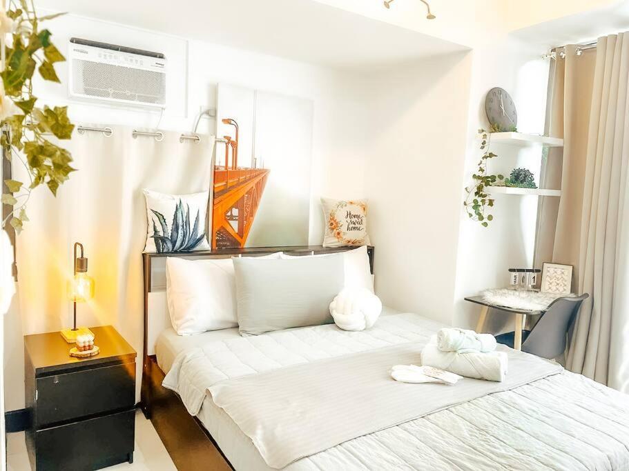 Apartment Modern Unit In Viceroy Mckinley Hill Taguig Manila