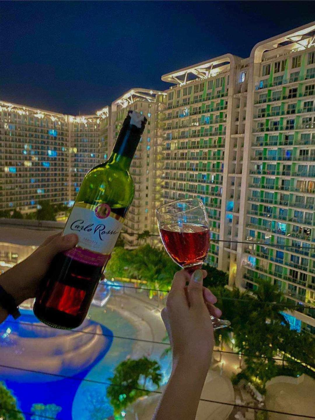 Azure Urban Residences By V'staycation Aparthotel