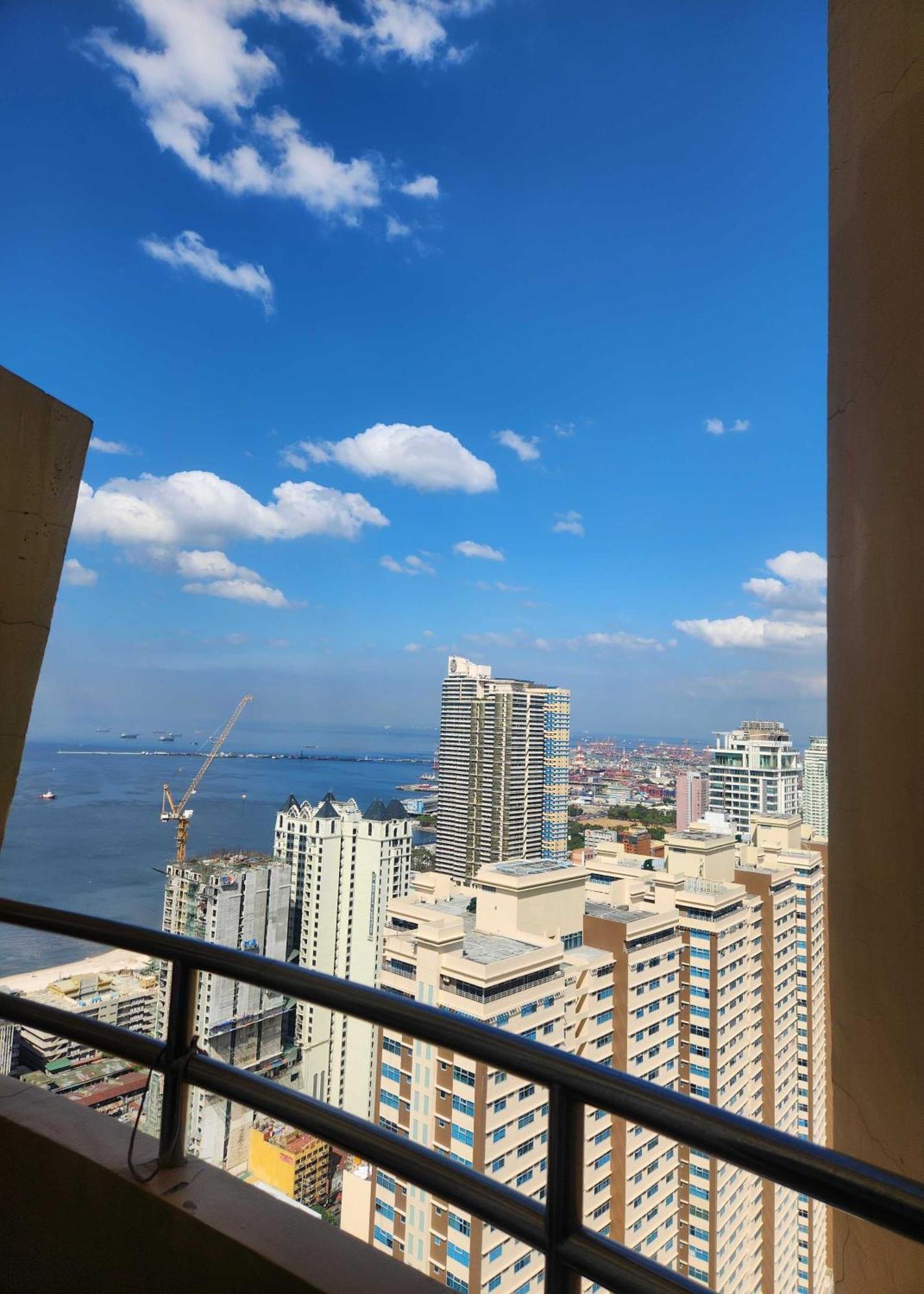 Birchtower By Jeizel Apartment Manila