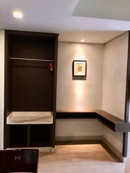 Apartment Cozy 1 - The Residences Bgc Taguig Manila