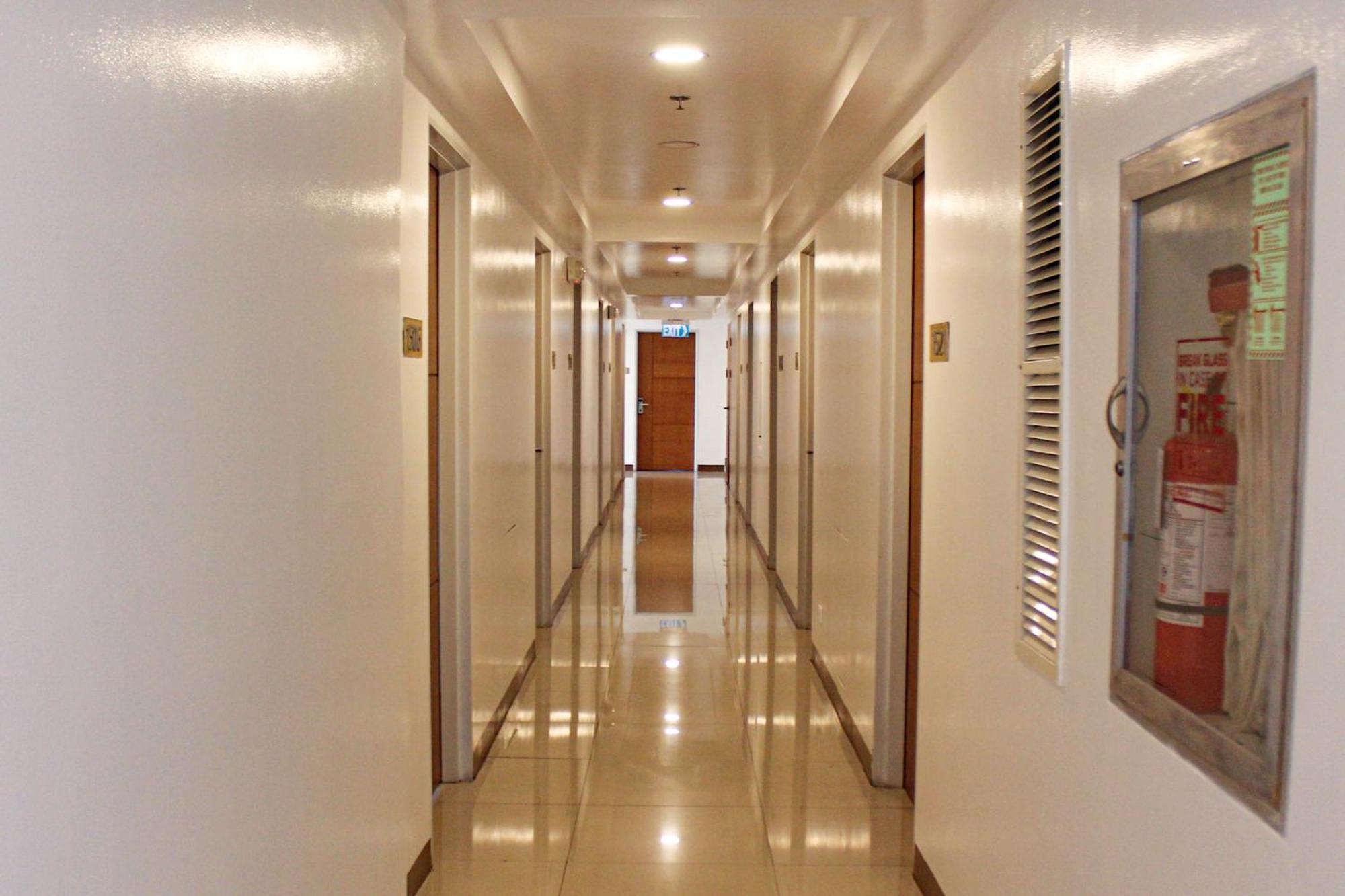Apartment Titan At Tower 3 Alabang Manila