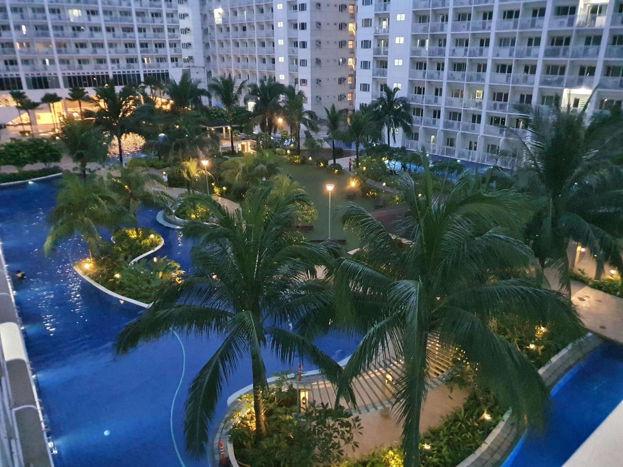 At Last, 1 Bedroom Pool View With Balcony Apartment *